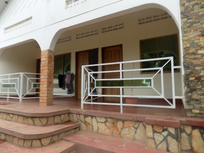Exterior & Views, Town View Hotel, Buwekula