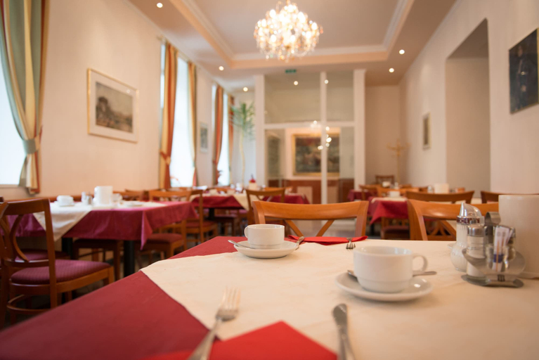 Food & Drinks 5, Gartenhotel Gabriel City, Wien