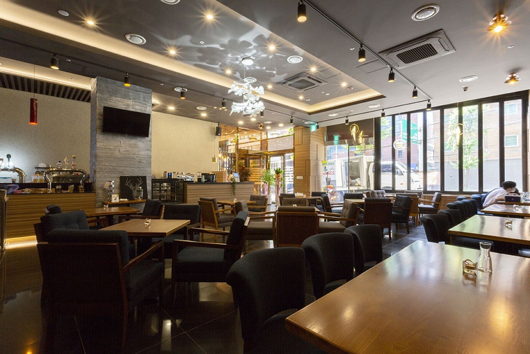 Food & Drinks 4, Hotel Tirol, Seocho