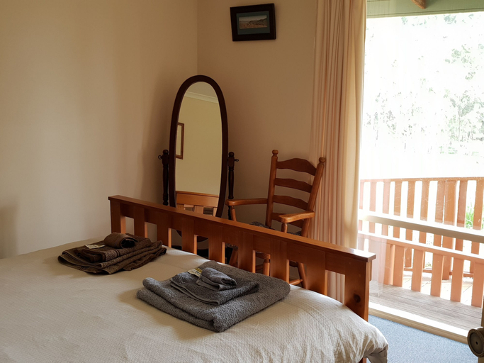 Bedroom 3, Taralee Orchards, Mount Remarkable (DC)