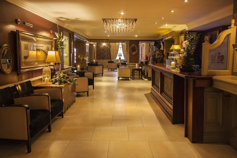 Food & Drinks 3, Greville Arms Hotel