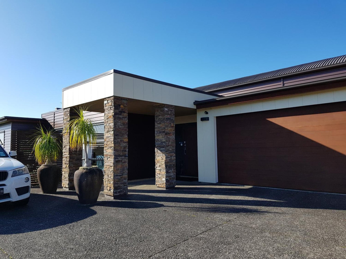 Exterior & Views 2, Heta Bed and Breakfast, New Plymouth