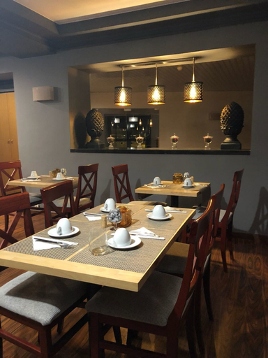 Food & Drinks 5, Park Hotel Airport, Hainaut