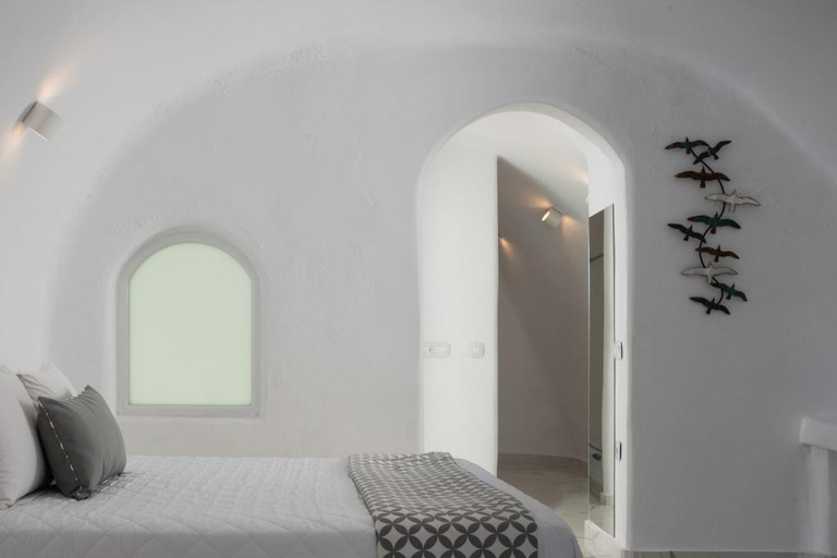 Bedroom 5, White Concept Caves, South Aegean