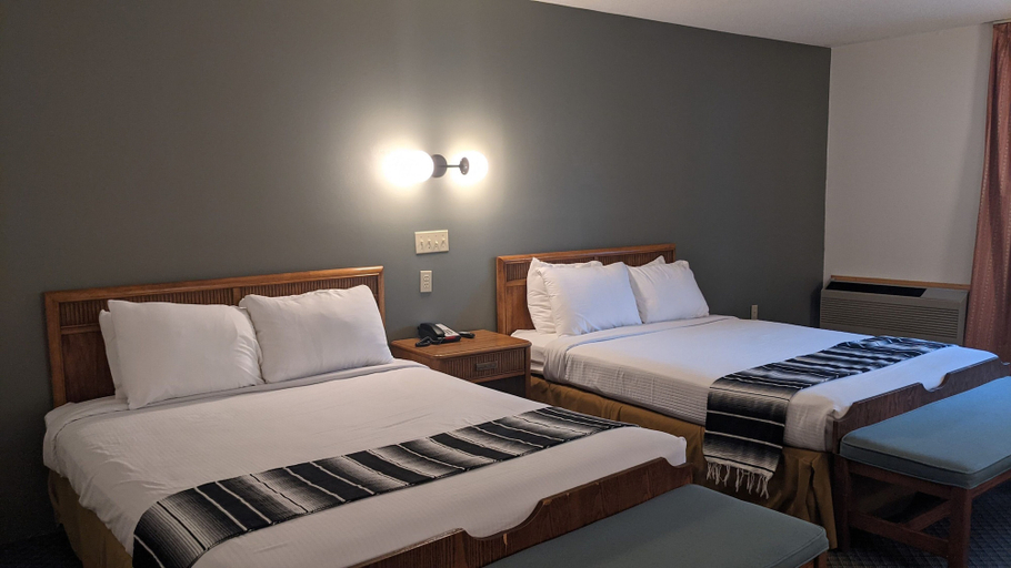 Bedroom 3, Catskill Mountain Lodge, Ulster