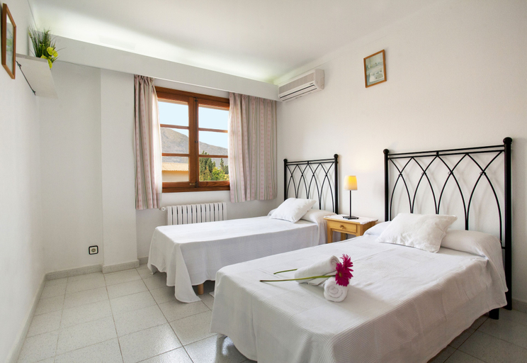Bedroom 3, Villa Tomas, Baleares