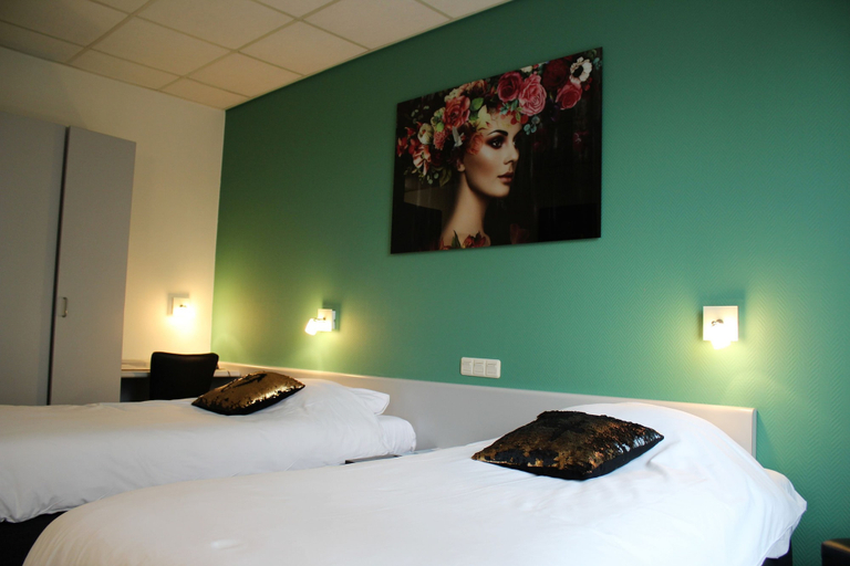 Bedroom 5, Hotel de Jonge Heertjes, Aalsmeer