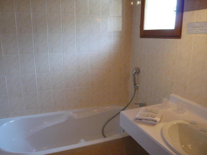 Bathroom 3, Hôtel Le Tétras, Savoie