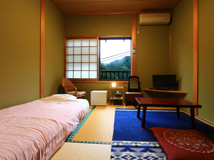 Bedroom 2, Miyoshino Sakuraan, Yoshino
