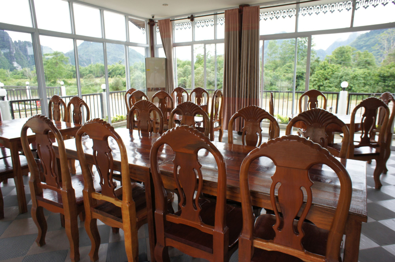 Food & Drinks 5, The Grand Riverside Hotel, Vangvieng
