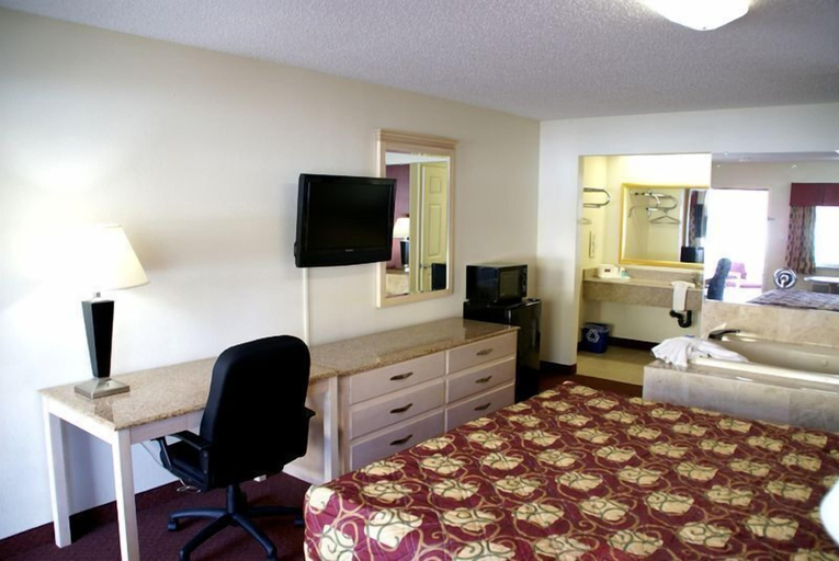 Bedroom 5, Crystal Inn & Suites Atlantic City Absecon, Atlantic