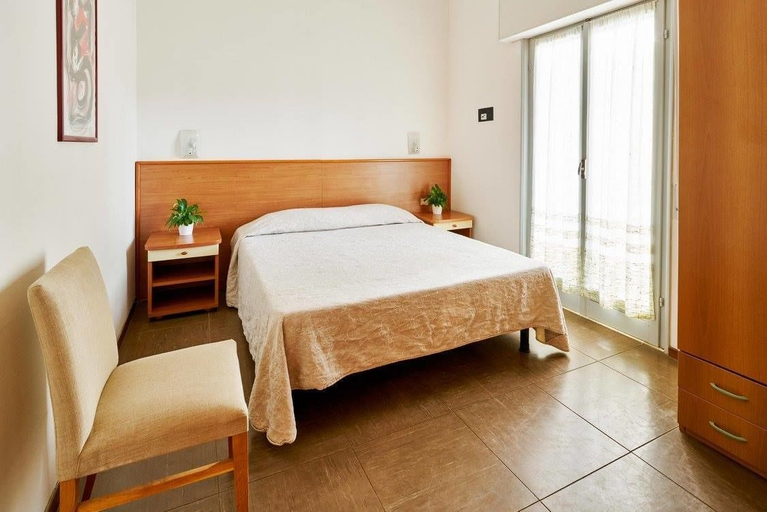 Bedroom 2, GHotel Lignano, Udine