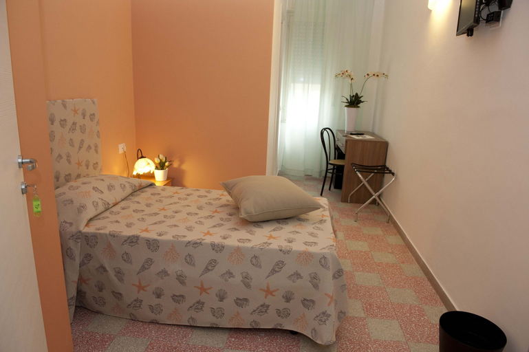 Bedroom 3, Hotel Venere, Salerno