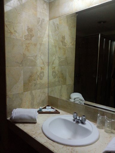 Bathroom 4, Hotel Bintang Wisata Mandiri, Jakarta Pusat