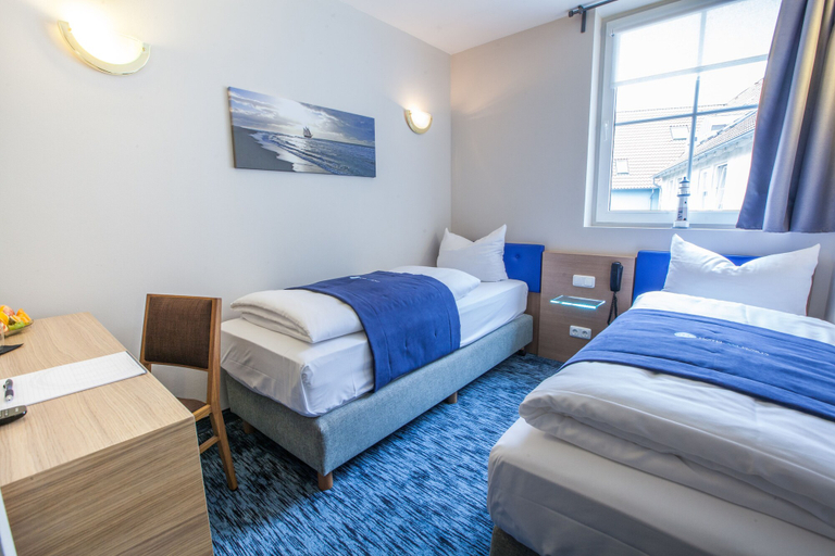 Bedroom 4, Hotel am Fjord, Flensburg