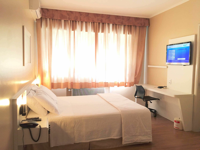 Bedroom 3, Cosmos Hotel, Caxias do Sul
