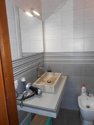 Bathroom 4, Camera a Palermo, Palermo