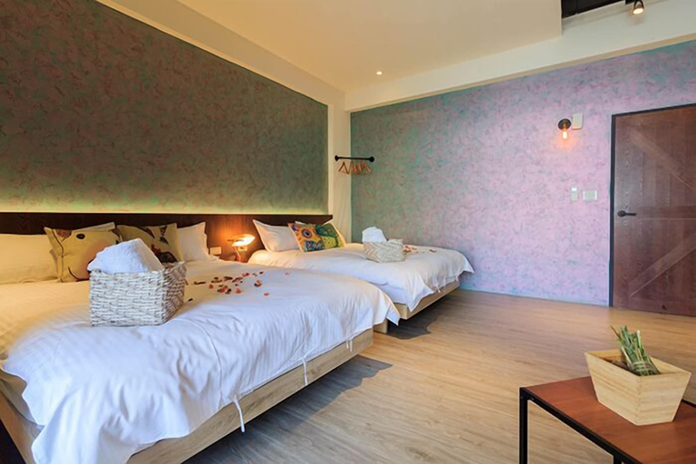 Bedroom 3, Book5, Yilan