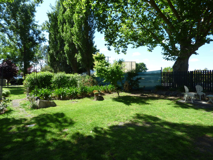Others 5, Tenterfield Lodge and Caravan Park, Tenterfield