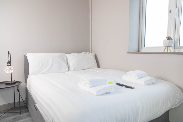 Bedroom 2, Phoenix Pods, Sefton