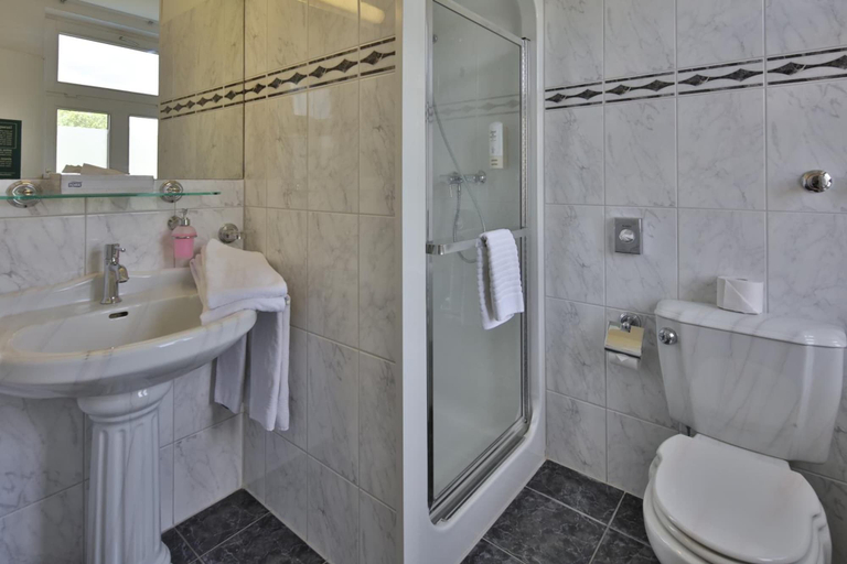 Bathroom 5, Hotel Elefant, Schwerin
