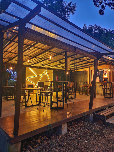 Food & Drinks 4, Area 4 eco cubes, Wellawaya