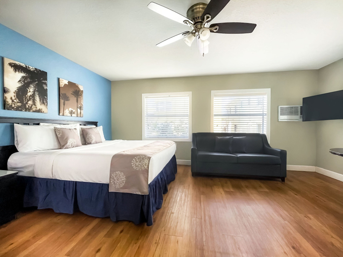 Bedroom 3, Sun Beach Inn, Broward