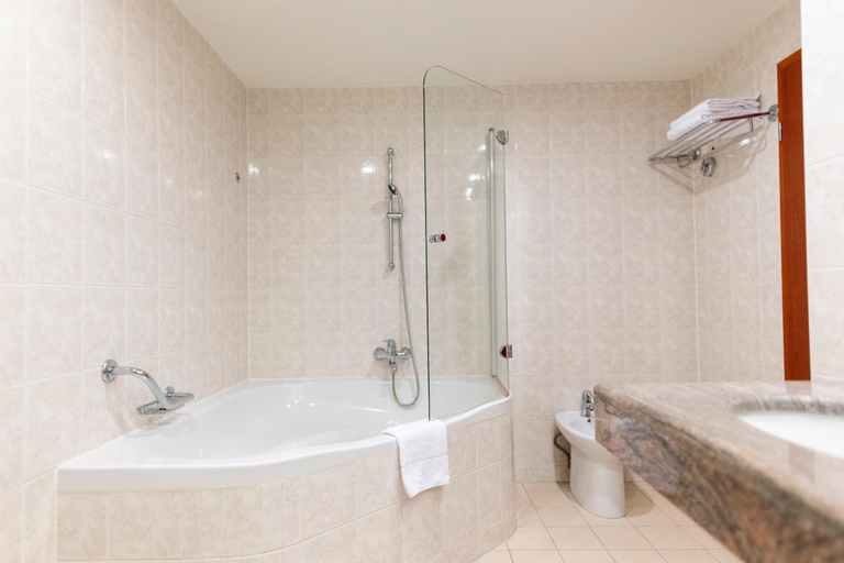 Bathroom 3, Hotel Toplice, Brežice