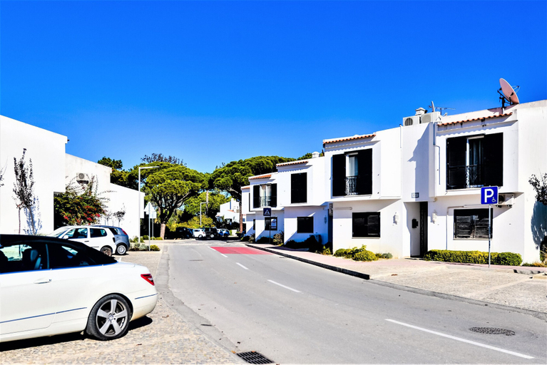 Exterior & Views 2, Vale do Lobo Apartment A, Loulé