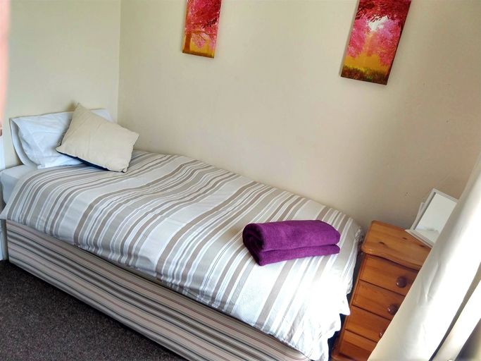 Bedroom 2, Rowe Gardens, Cumbria