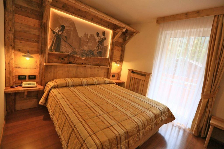 Bedroom 3, Hotel Chalet Alaska, Trento