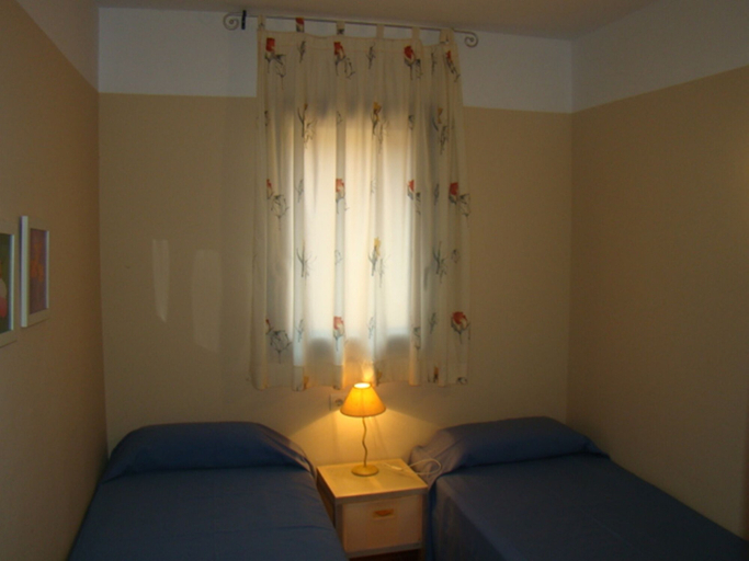 Bedroom 2, Confortable Bajo de 2 habitaciones Marina Sant Jordi, Tarragona