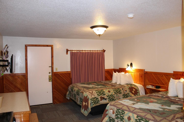 Bedroom 2, Alpine Motel, Park