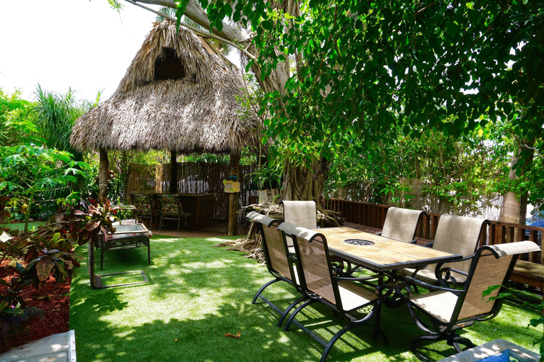 Food & Drinks, Riverside by the Beach Apartments, Broward