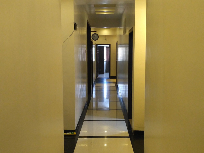 Others 5, Hotel Everest Inn, Pune