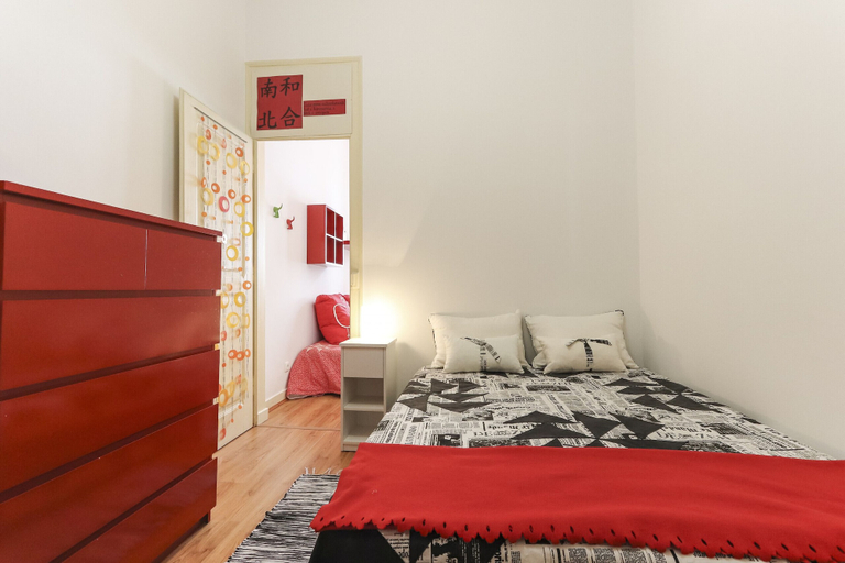 Bedroom 3, Red Almirante by Homing, Lisbon