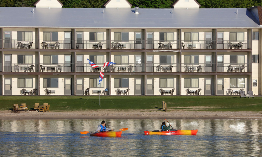 Exterior & Views 2, AmericInn by Wyndham Saint Ignace Lakefront, Mackinac