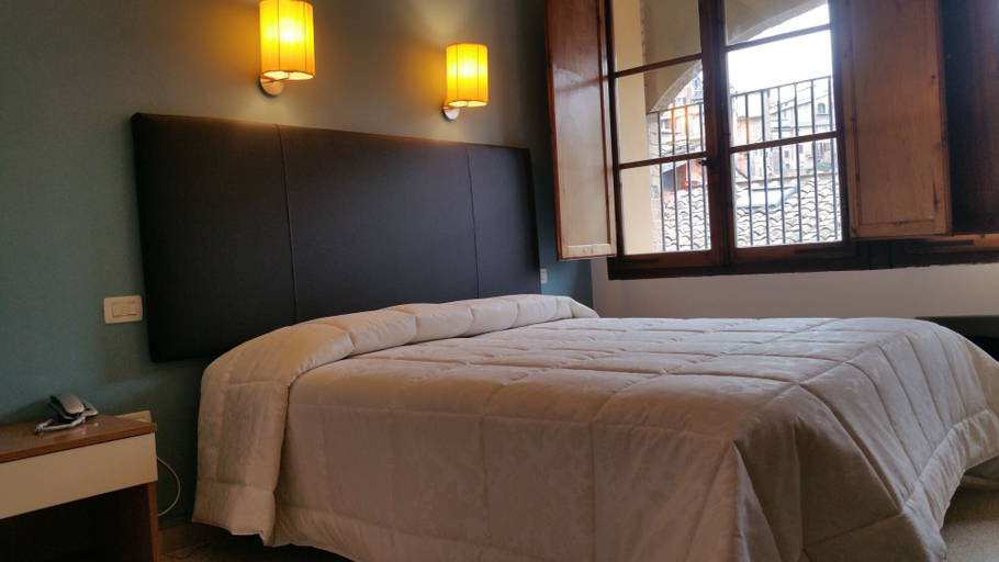 Bedroom 5, Hotel Alma Domus, Siena