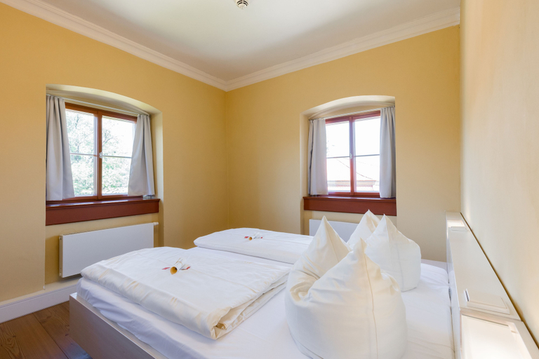 Bedroom 2, Schloss Ettersburg, Weimarer Land