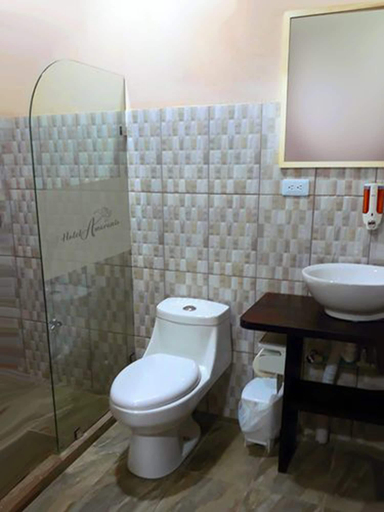 Bathroom 5, Hotel Amaranto, San Ramón