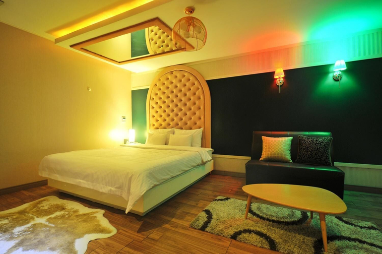 Bedroom 3, Hotel K, Gimhae