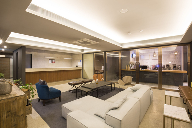 Others 2, Bay Hound Hotel, Yeongdo
