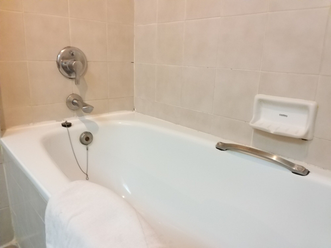 Bathroom 5, Songphanburi Hotel, Muang Suphanburi