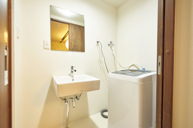 Bathroom 4, Hakuto, Kyoto