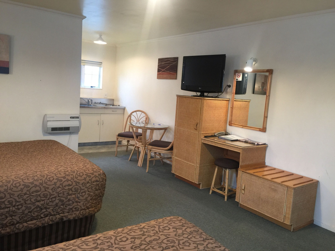 Others 5, Coachman Motel, Rangitikei