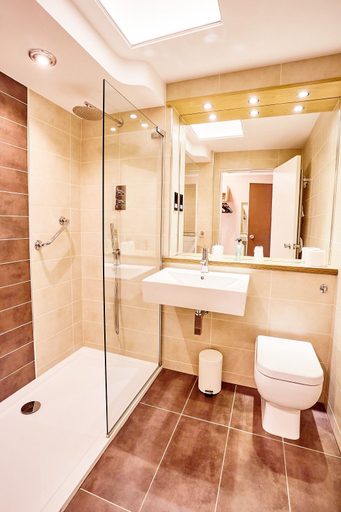 Bathroom 4, Abbotsford Hotel, West Dunbartonshire