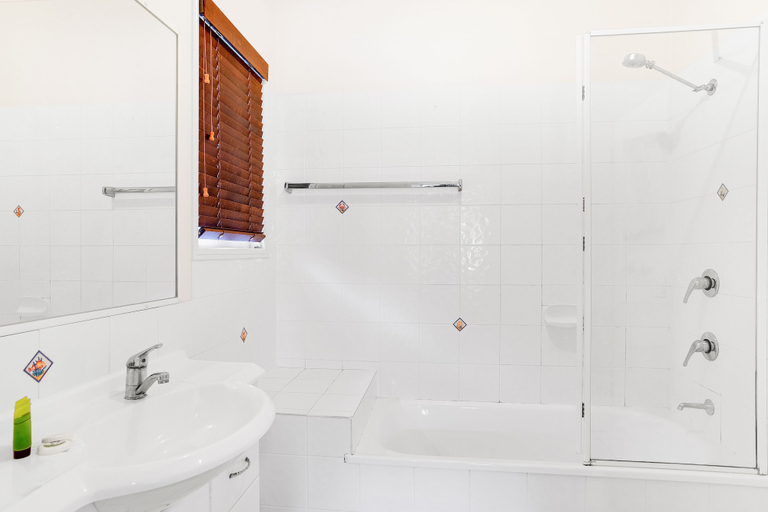 Bathroom 3, Fraser Island Beach Houses, Maryborough