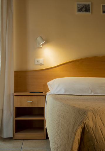Bedroom 3, Hotel Arlecchino, Rimini