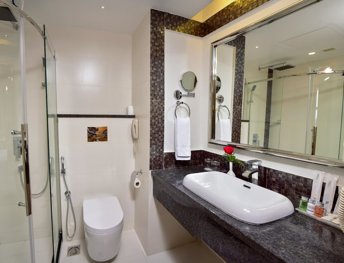 Bathroom 4, The Central Residency, Thiruvananthapuram