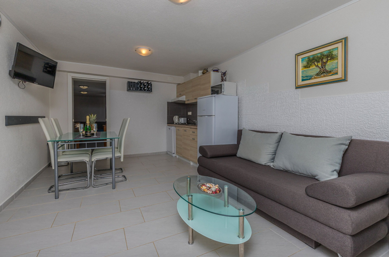 Others 5, Villa Stingray, Vinodolska
